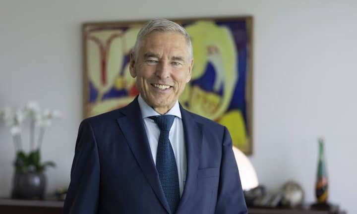 Die Freunde:Es war ein persönlicher Brief der besonderen Sorte: «Ich möchte Dir persönlich danken für die exzellente Zusammenarbeit über so viele Jahre», schrieb Nestlé-VR-Präsident Peter Brabeck an Johansson nach der Rekrutierung von Ulf Mark Schneider. Für den Weltkonzern hatte Johansson zuletzt die Finanzchefs François-Xavier Roger und Wan Ling Martello (heute Asien-Chefin) gefunden.