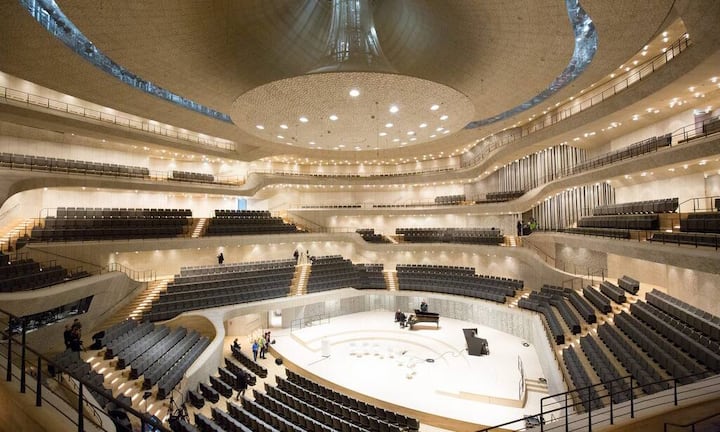 elbphil_konzertsaal.jpg