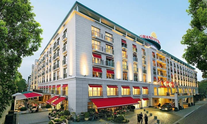 Die chinesische Delegation mit Präsident Xi Jingping wird im «Grand Elysee» an der Rothenbaumchaussee unterkommen, quasi in Hamburgs Wohnzimmer.PR