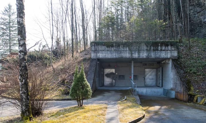 ... während Konkurrent Securesafe sich verlassene Betonbunker in Attinghausen UR zunutze macht.