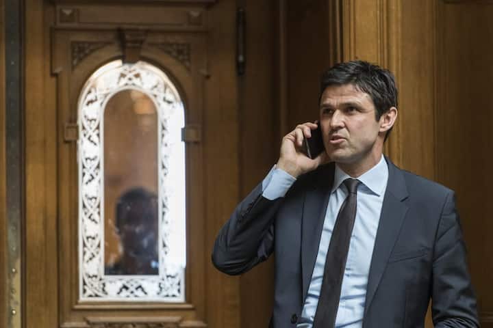 Matthias Aebischer, SP-BE, telefoniert an der Sondersession des Nationalrats, am Donnerstag, 9. Mai 2019 im Nationalrat in Bern. (KEYSTONE/Alessandro della Valle)