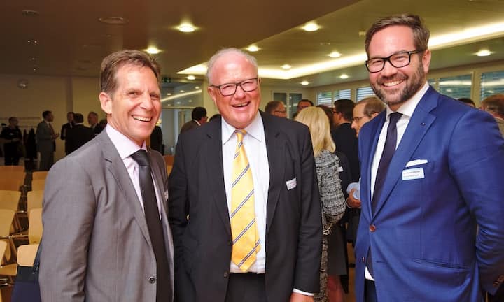 Matthys Dolder, MVD Holding AG;
Thomas Staehelin, Hurley Investment and Finance Inc.;
Michael Bächle, Banque Pictet & Cie SA