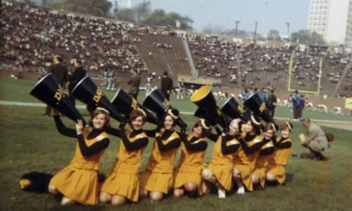 Schon seit Jahrzehnten heizen die Girls dem Publikum ein, wie hier die Steelerettes aus Pittsburgh 1967.