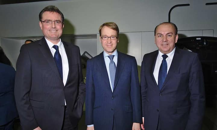 Thomas J. Jordan, Präsident des Direktoriums, SNB;
Jens Weidmann, Präsident, Deutsche Bundesbank;
Axel A. Weber, VRP, UBS AG