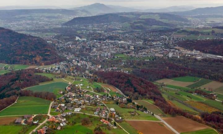 In diesen Regionen kostet der Hypo-Kredit am meisten Zins, wie Moneypark erhoben hat: 
Platz 5: Im Aargau zahlt der angehende Hausbesitzer in diesem Jahr 1,56 Prozent.