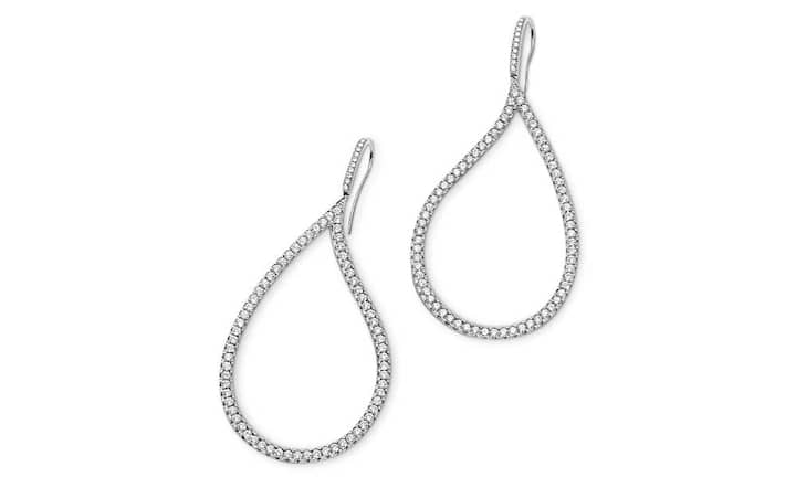 Bucherer: Wunderbar klassisch und doch verspielt: Ohrschmuck mit Brillanten. Ab 6900 Franken.