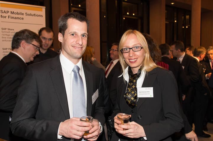 Martin Nyfeler, CLS Communication AG; Anja Anastasja Keller, Unicity Global Markets GmbH