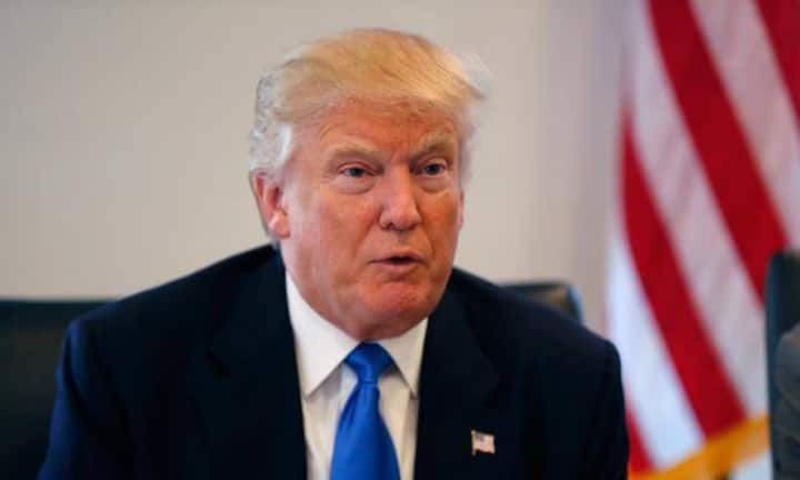 Risiken, die die Schweiz kaum beeinflussen kann: 
Sollte Donald Trump zum US-Präsidenten gewählt werden, wird eine Phase der Unsicherheit mit starken Börsenturbulenzen erwartet. Ein harter protektionistischer Kurs der USA könnte ausserdem zu Rückschlägen im Welthandel führen.