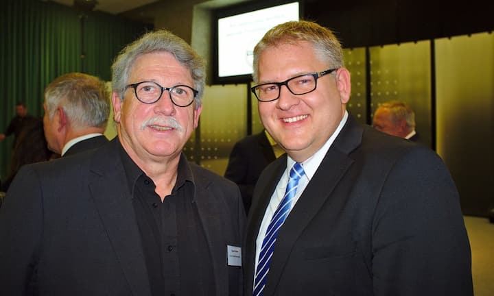 Ruedi Christen, Rudolf Christen Kommunikation;
Yves Weidmann, Persönlicher Mitarbeiter von Bundespräsident Johann Niklaus Schneider-Ammann