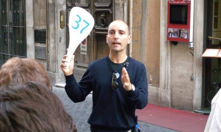 Virtueller Reiseleiter
Reisen ist spannend, kostet aber Zeit und Geld. Nicht alle Reiselustigen verfügen über beides. Künftig kann man ganz bequem von zu Hause aus die Welt dreidimensional erleben. 
weisserstier/flickr/CC