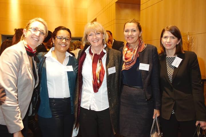 Patricia Widmer, Uni St. Gallen; Edinalva Gradwohl, Uni St. Gallen; Gudrun Sander, Director Competence Centre for Diversity and Inclusion, Uni St. Gallen; Irene Willi Kägi, Uni St. Gallen; Alexia Rambosson Bellingan, Stellvertretende Direktorin, Bank Lombard Odier & Co AG