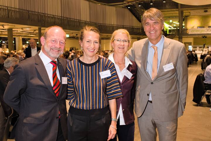 Dominique de Buman, Nationalratspräsident; Benedicta Aregger, Senior Manager Political Affairs, swissgrid; Brigitta Kratz, Vizepräsidentin, Eidgenössische Elektrizitätskommission ElCom; Alex von Graffenried, Stadtpräsident Bern