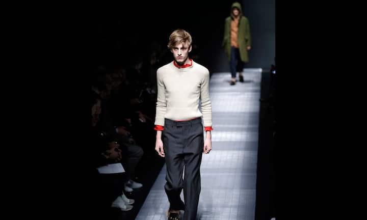 Durch die Rüschen wir selbst ein schlichter Pullvover zum Hingucker.Bilder: Keystone