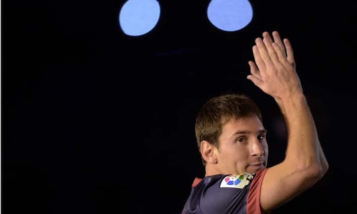 Barcelona-Star Lionel Messi weist derzeit einen Marktwert von 160 Millionen Franken auf. Apples Börsenwert entspricht 3750 Messis - oder anders: Rund 185 Teams (jeweils mit einem 20-Mann-Kader) könnten mit derartigen Fussballjuwelen aufgestellt werden.