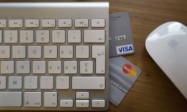 Eine Fachjury aus Detailhandelsexperten, Juristen und Fachhochschuldozenten kürt zusammen mit dem Beratungsunternehmen Carpathia die besten Schweizer Internethändler. Das sind die Sieger des Jahres 2015 im Gross- (B2B) und Detailhandel (B2C) sowie der Gesamtsieger.