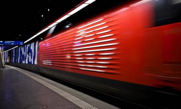 Rang 2: SBB 31 Prozent
Interessant: Gut ein Drittel der Befragten hat bereits Billets online gekauft. akarakoc/Flickr/CC