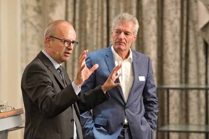 Eric Scheidegger, Botschafter, SECO; Heinz Karrer, Präsident, economiesuisse