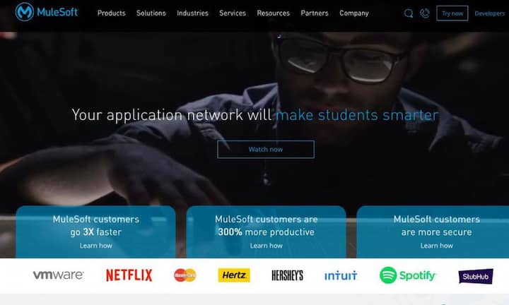MuleSoft ist ein Softwaredienstleister aus San Francisco. Das 2006 gegründete Unternehmen bietet via der Datenwolke Cloud eine Plattform an, mit der die Kunden ihre Software synchronisieren können.
