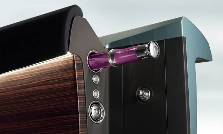 In der Tür ist wie gehabt ein Regenschirm installiert.