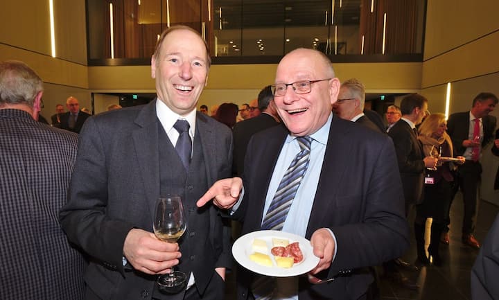 Bernard Burkhalter, Geschäftsführer Volkswirtschaftliche Gesellschaft Bern; Ueli Eckstein, Vizepräsident, Espace Media Gruppe