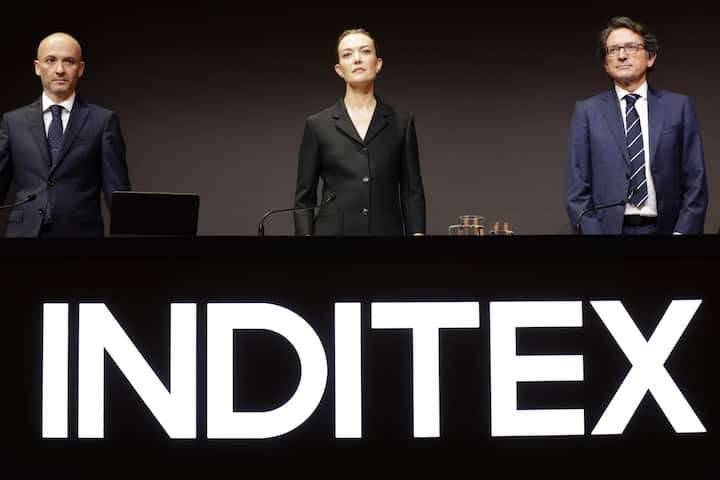 Der CEO der Textilgruppe Inditex, Óscar García Maceiras (links) kassierte 2024 322-mal mehr als der durchschnittliche Arbeiter.
