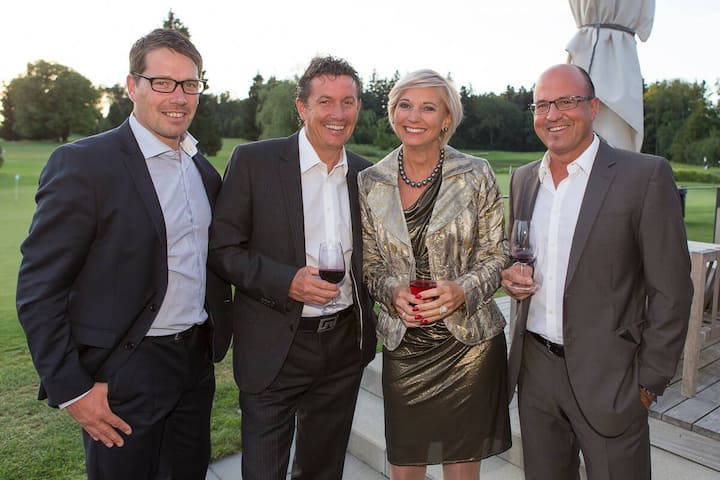Bruno Kernen, Ski-Weltmeister 1997; Fredi Wohlwend, Immobilienmakler; Bettina C. Stach, CEO Stach Immobilien; Marcel Thoma, Immobilenmakler