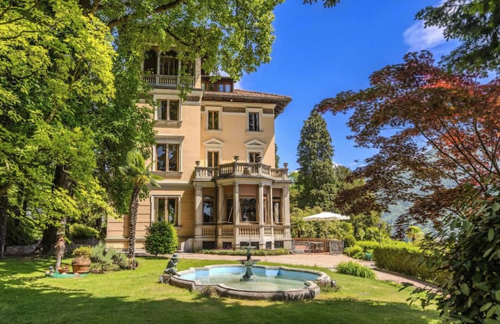 Die Villa Floridiana liegt in Porza TI, hoch über Lugano.