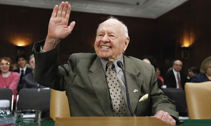 Rooney blieb bis ins hohe Alter aktiv. Noch 2011 hielt er vor dem Senat eine Rede gegen Missbrauch und Gewalt gegenüber älteren Menschen.