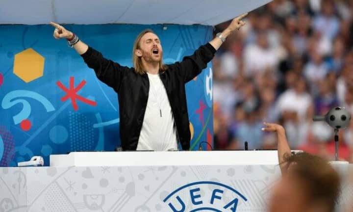 Platz 3: Als Franzose steuerte David Guetta den Titelsong für die Fussball-Europameisterschaft in Frankreich bei. Doch auch wenn er damit nicht alle zu begeistern wusste, so war das vergangene Jahr gehaltstechnisch doch ein Gutes für ihn: 28 Millionen Dollar (26,9 Millionen Franken) verdiente Guetta - vor allem auch dank seiner regelmässigen Auftritte in Las Vegas.