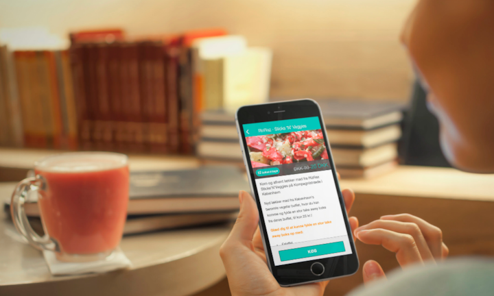 Last Minute fürs Restaurantessen  Im Restaurant essen und Nahrungsabfälle vermeiden? Eine britische App macht das möglich: Essen, das in der Gastronomie oder beim Bäcker übrig geblieben ist, kann über «Too good to go» ausgewählt werden und für einen symbolischen Preis kurz vor Ladenschluss abgeholt werden. Dieses Konzept bewahrt zubereitete Speisen vor dem Abfall und satt sollen die Nutzer von den Portionen auch werden.