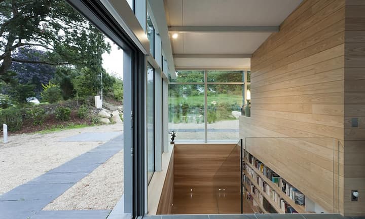 … vom Atlantik Einzug halten kann. Das schlichte Gebäude wurde vom französischen Architekturbüro Tania Urvois geplant. (Bilder: Studio Urvois)