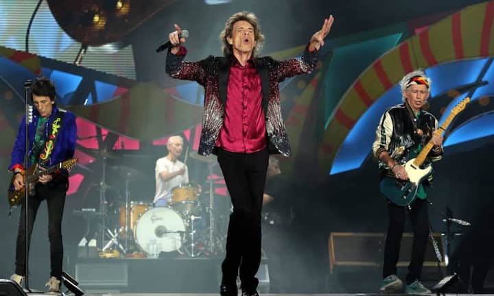 Vor hunderttausenden begeisterten Fans sind die Rolling Stones erstmals im kommunistischen Kuba aufgetreten.