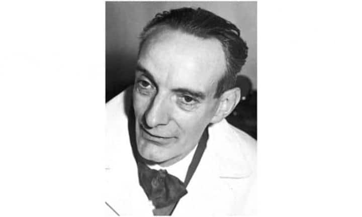 Daniel Bovet - Nobelpreis für Medizin 1957
Bovet durfte 1957 die Auszeichnung für die «Entdeckung des Zusammenhangs zwischen synthetischen Stoffen und deren Wirkungen auf den Körper» entgegen nehmen.
Keystone