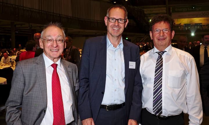 Fritz Sutter, Organisator smart energy party:
Stefan Nünlist, Leiter Unternehmenskommunikation, Swisscom AG;
Siegfried Gerlach, Generaldirektor und Delegierter des Verwaltungsrates, Siemens Schweiz AG