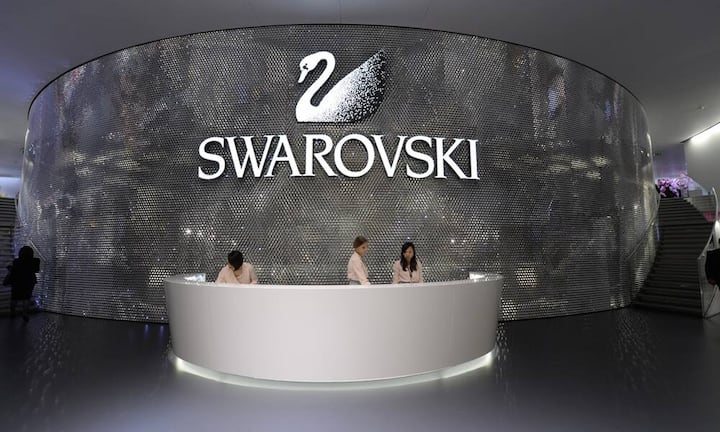 … und der edle Swarovski-Stand.Keystone