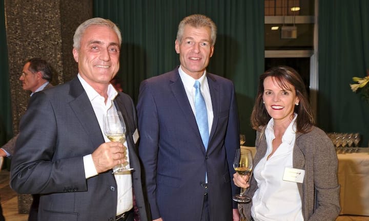 Ronald Sauser, Senior Managing Director, Head of M&A, EY Switzerland
Heinz Karrer, Präsident, economiesuisse;
Uli Rubner, axel springer