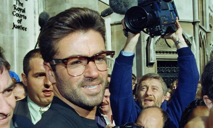 1986 gingen Ridgeley und Michael getrennte Wege. Michael machte alleine weiter - und hatte auch als Solokünstler grossen Erfolg. (Bild: 1993)..