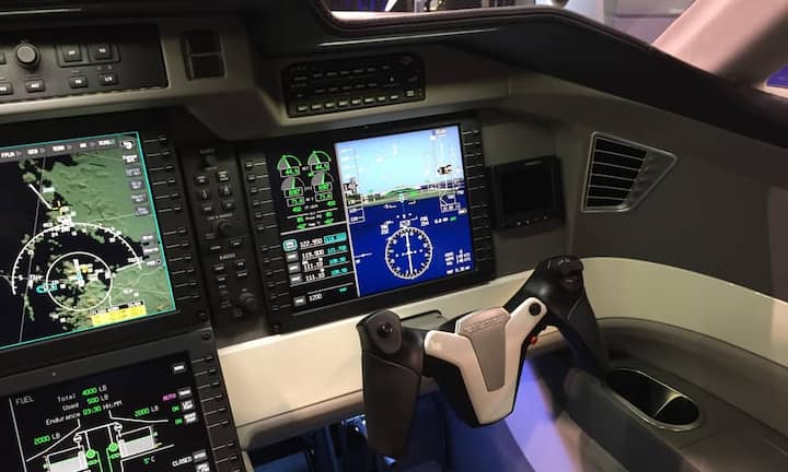 Das Cockpit des PC-24 im 1:1-Modell.