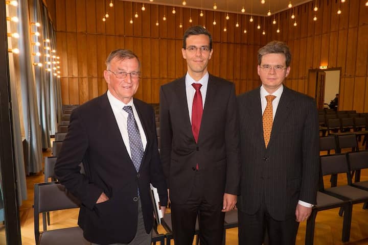 Banken-Roundtable mit Experten: Karl Reichmuth, VR-Präsident Reichmuth & Co. Privatbankiers; Manuel Ammann, Professor an der Uni St. Gallen und Direktor des Schweizerischen Instituts für Banken und Finanzen; Zeno Staub, CEO Vontobel Gruppe