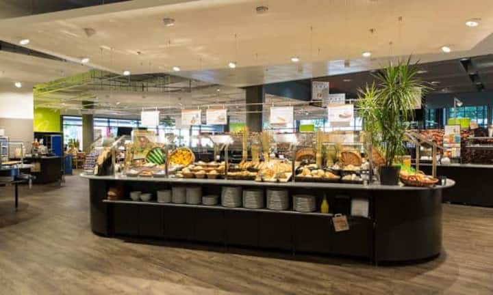 Auswärts essen geht bei der Migros auch: Von Migros Restaurants über Chickeria bis Molino.