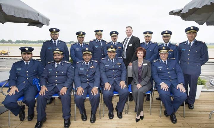 Eine Delegation der Luftwaffe von Quatar bei einem Treffen mit Vertretern von Boeing.