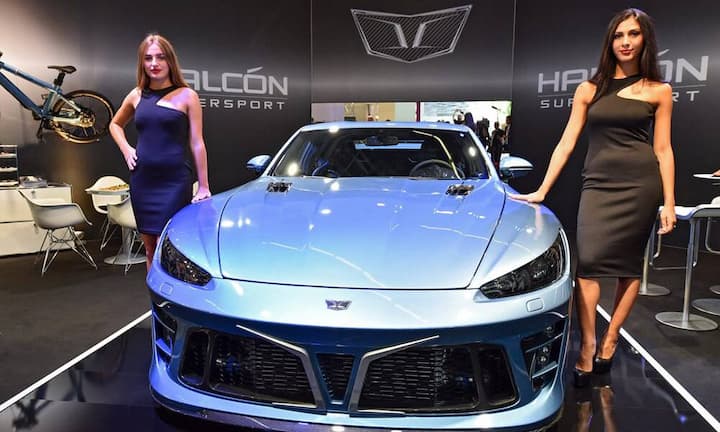 Halcón SuperSportFalcarto, ein Start-up aus Frankfurt, präsentiert einen Sportwagen aus leichter Kohlefaser.