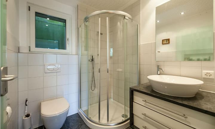 ... bietet die Liegenschaft Ihnen auch ein drittes Gäste WC.