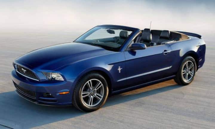 Das Cabrio wird preislich dazwischen liegen. Das Dach soll sich in 15 Sekunden wegfalten lassen.