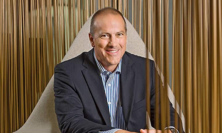 Andreas Schönenberger CEO SaltSchönenberger lässt bei Salt keinen Stein auf dem anderen. Die Abteilung für Geschäftskunden hat Schönenberger aufgelöst. Zwei Mitglieder der Geschäftsleitung sind Ende Jahr gegangen, der Rest war grösstenteils schon früher ausgetauscht worden. Zudem kürzt er massiv die Kosten: Die Investitionen in den Netzausbau hat er um etwa 30 Millionen oder fast die Hälfte reduziert.Sabine Wunderlin