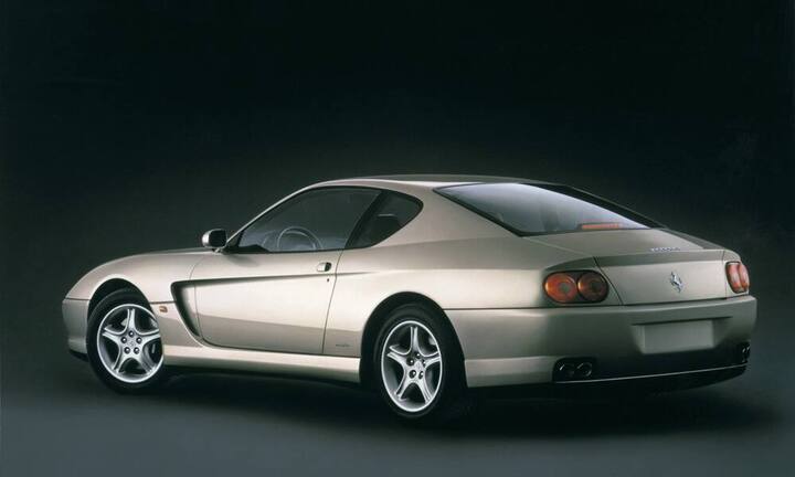 Auch wenn der ungeliebte Ferrari 456 heute als zeitlos elegant gilt, wird er von vermeintlichen Ferraristi verachtet. Völlig zu Unrecht, denn gerade die geschalteten Modificata-Modelle sind richtige «Sleeper» mit gutem Wertsteigerungspotenzial.