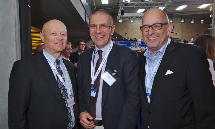 Walter Hediger, CEO, Gallet Group AG;
Valentin Wepfer, Director Collaborative Supply Chains, GS1;
Claus Widrig, CEO, Gesellschaft für Wirtschaftskommunikation und Repräsentation GmbH