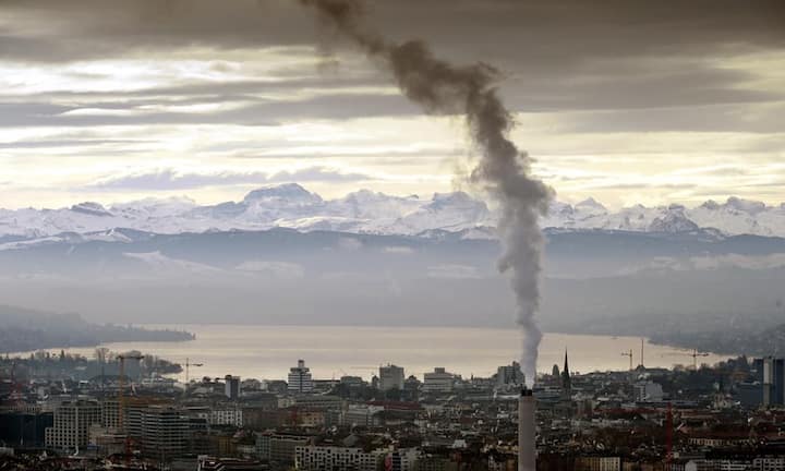 Auf Platz zwei folgt mit einem Wirtschaftswachstum von knapp 9,9 Prozent Zürich. Damit hat sich die Region den Podestplatz zurückerobert, den sie aufgrund der Krise im Bankenplatz verloren hatte.  Keystone