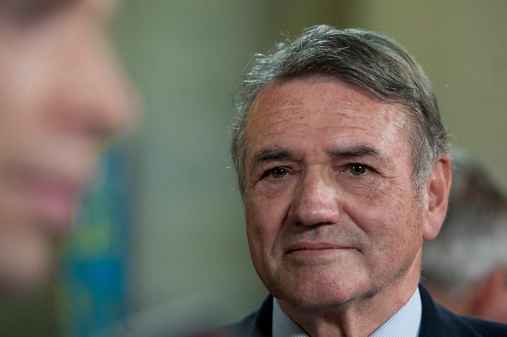 Norbert Hochreutener (CVP-BE), abgewaehlter Nationalrat bei einem Interview, am Sonntag 23. Oktober 2011, in Bern. (KEYSTONE/Peter Schneider)