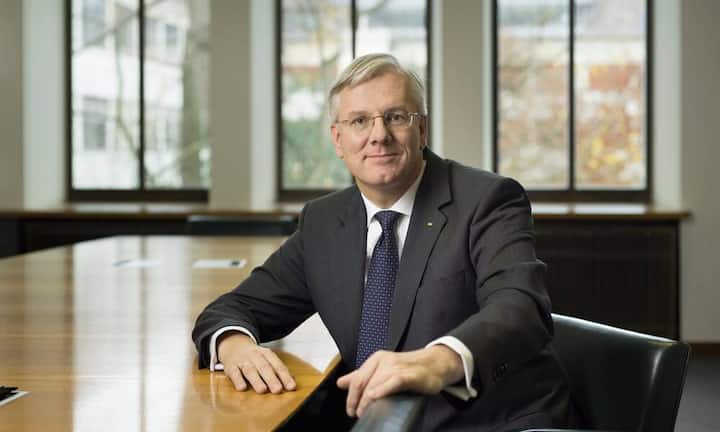 Ein anderer persönlicher Freund, Roche-Präsident Christoph Franz, lebt in der unmittelbaren Nachbarschaft, die Kinder gingen gemeinsam zur Schule.